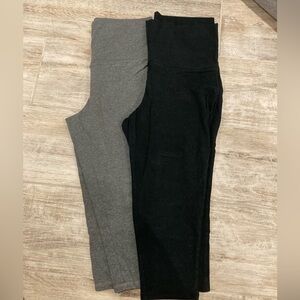 Set of 2 Mossimo cropped leggings - Black & Gray